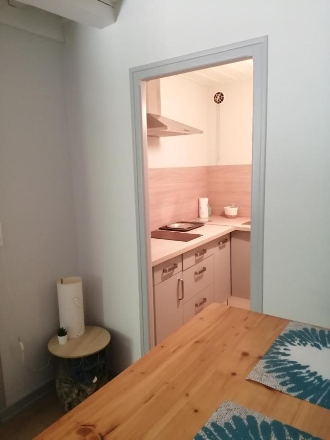 Salins-Les Bains : A L'Ombre De La Tour Carree Apartman Kültér fotó
