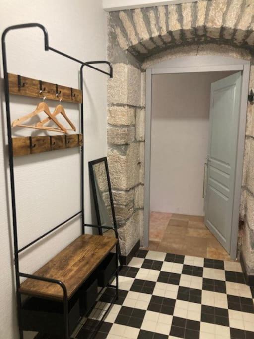 Salins-Les Bains : A L'Ombre De La Tour Carree Apartman Kültér fotó