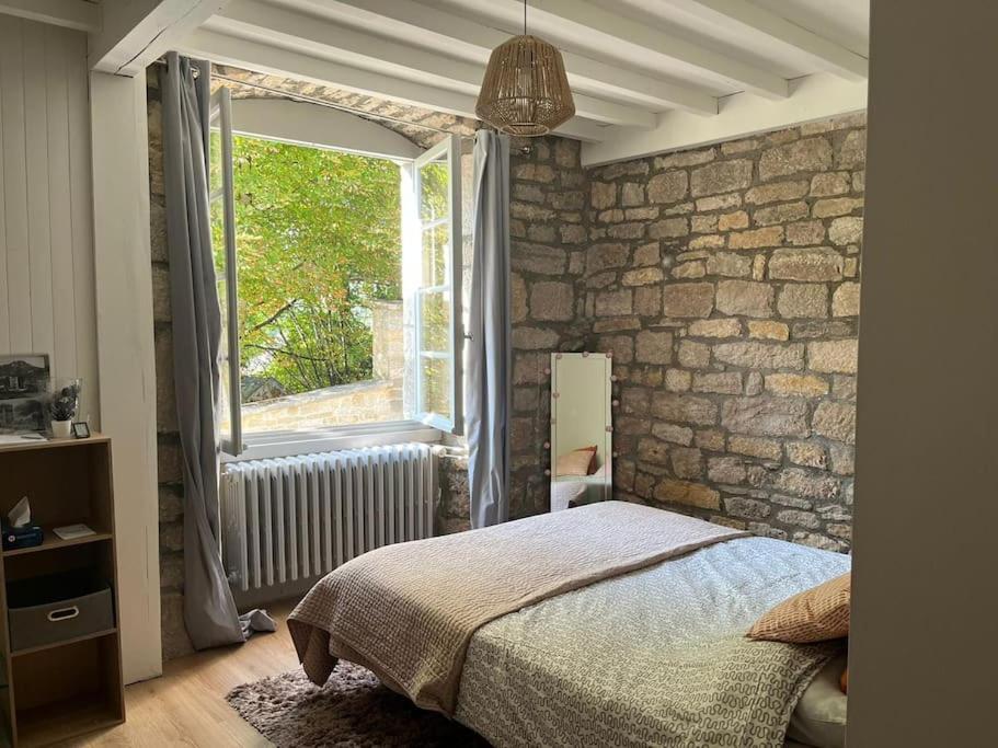 Salins-Les Bains : A L'Ombre De La Tour Carree Apartman Kültér fotó