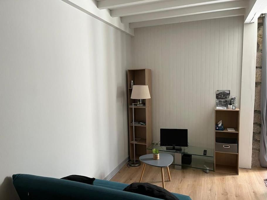 Salins-Les Bains : A L'Ombre De La Tour Carree Apartman Kültér fotó
